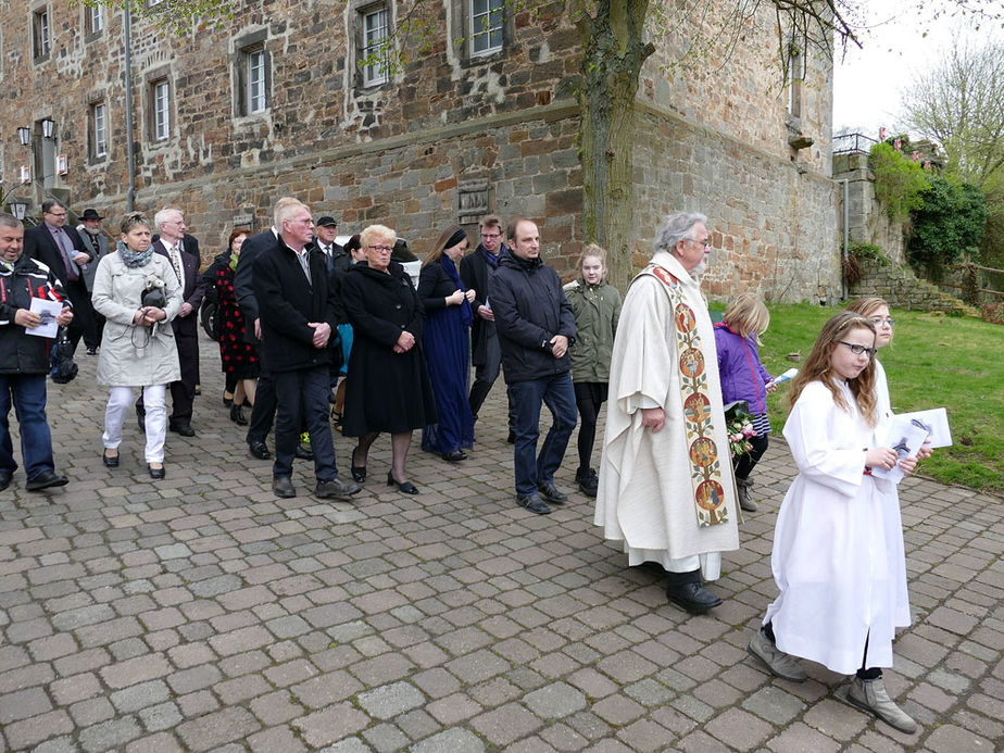 1. Heilige Kommunion in St. Crescentius (Foto: Karl-Franz Thiede)